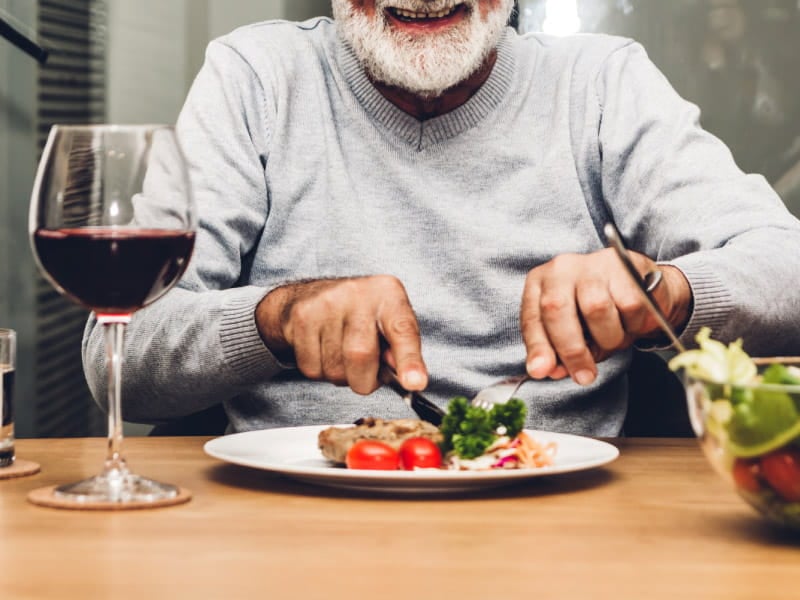 A glass or two of wine with meals may lower Type 2 diabetes risk