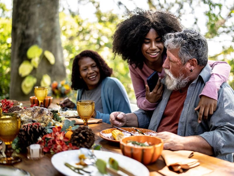Ideas for keeping Thanksgiving healthy – and happy