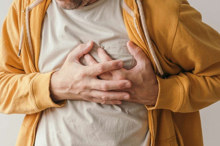 Recognizing Heart Attack Symptoms More Likely to Save Life, Study Shows