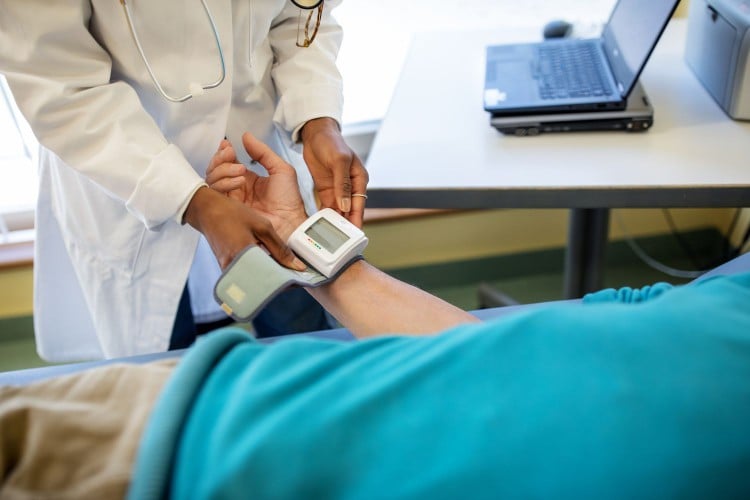 Blood Pressure Reading May Differ When Taken Lying Down