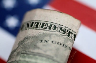 Dollar steadies at elevated levels; rising yields offer support