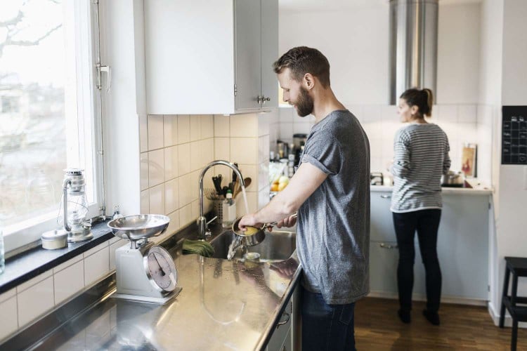 Many Cleaning Products Contain Harmful VOCs, Study Finds