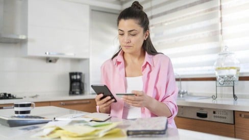 Energy firms ordered to contact struggling customers