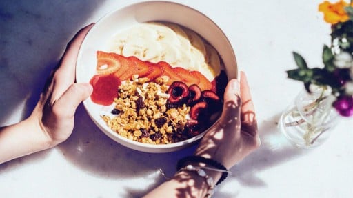 How do low carbohydrate diets affect weight in the long run?