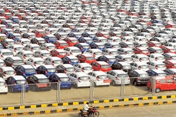How to Effectively Manage Unsold SUVs in the Automotive Industry