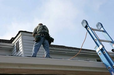 How to Avoid Common Pitfalls When Hiring a Roofing Company