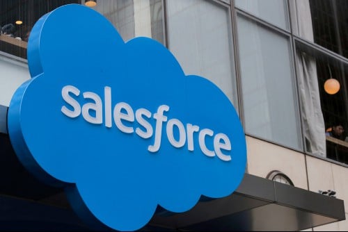 Salesforce cutting 1,000 roles while hiring salespeople for AI