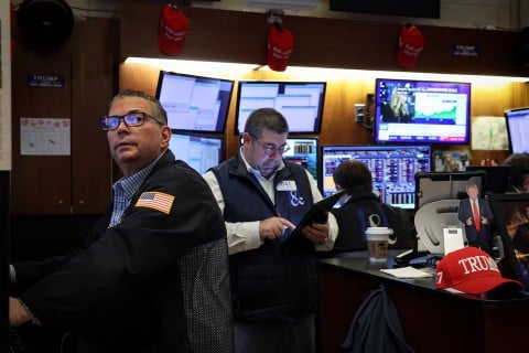 Dow, S&amp;P 500 fall on higher US inflation data