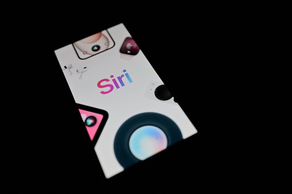 Apple’s long-promised AI overhaul for Siri runs into bugs, possible delays