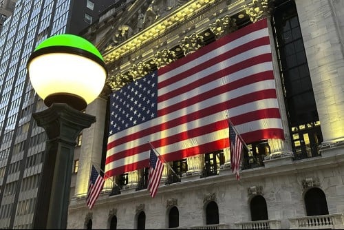 Stock markets pressured by Trump auto tariff threat