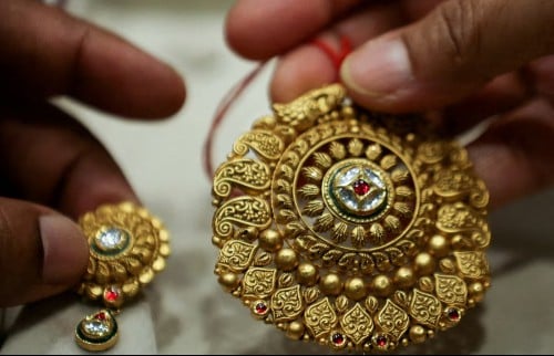 Gold scales new high on Trump tariff concerns