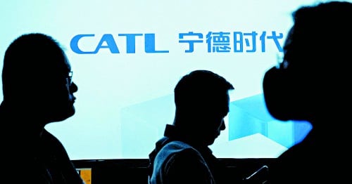 Battery giant poised to file for jumbo listing