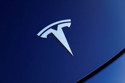 Sales of Tesla's China-made vehicles decline in May - Reuters